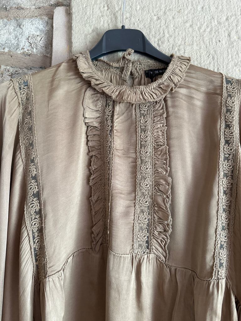 Camel Batwing