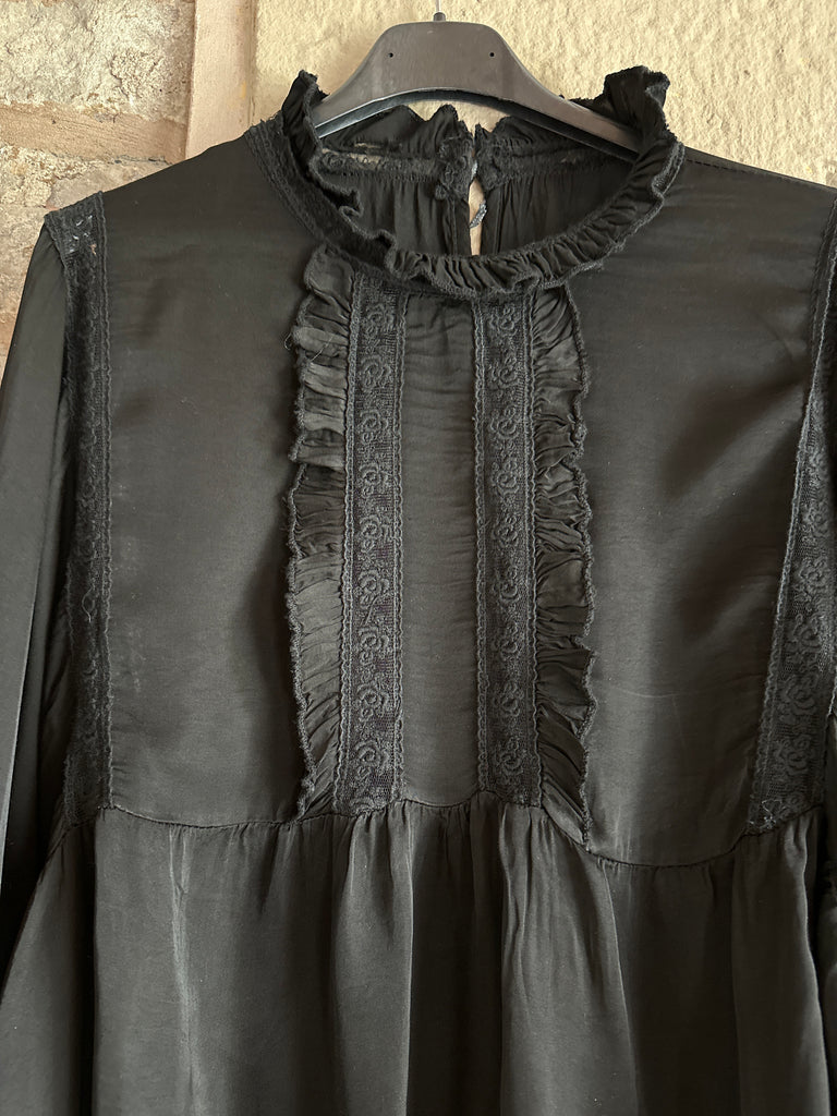 Black Batwing