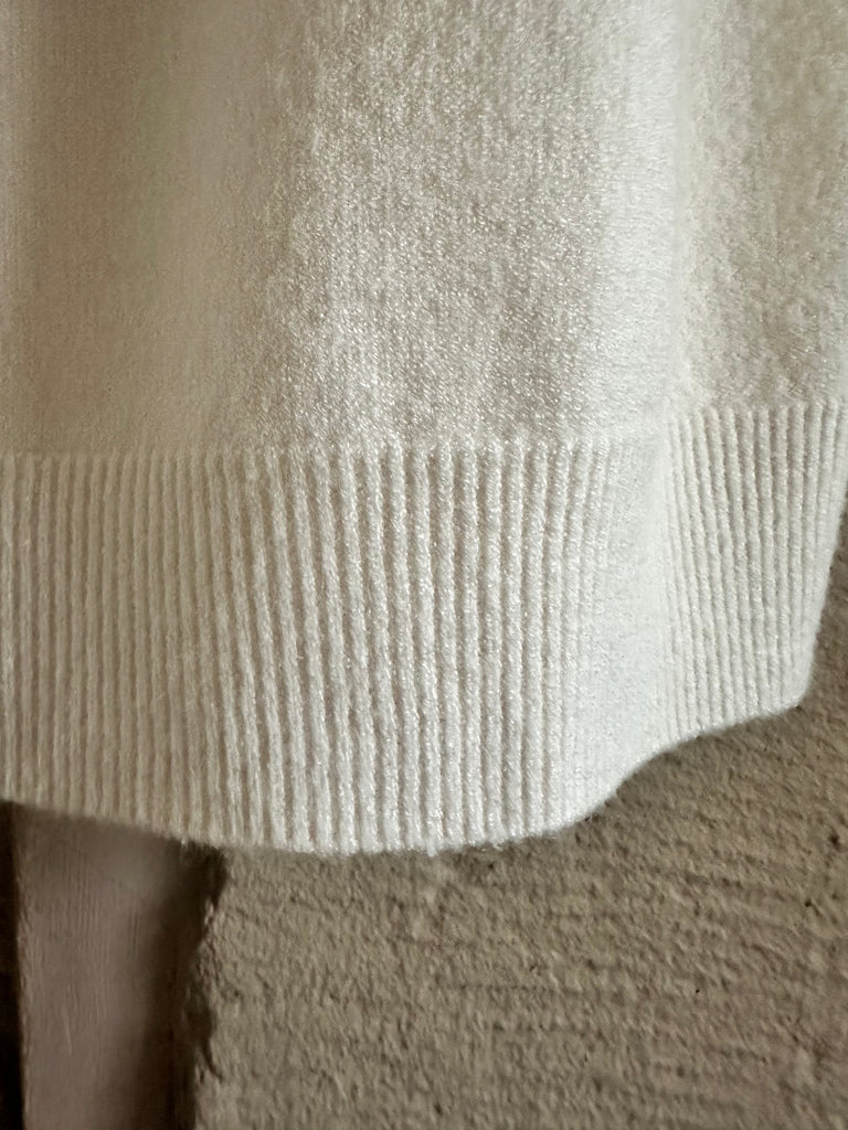 Off White Collar